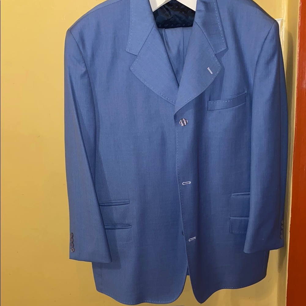 Stacy Adams Light Blue Blazer

Part of a three piece suit